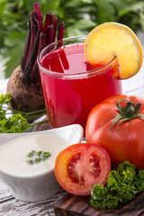Red vegetables mix juice