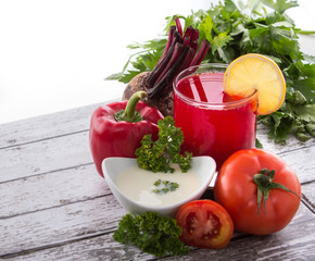 Red vegetables mix juice