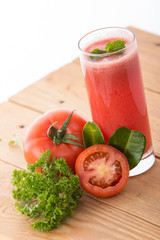 Smoothies Apple and Tomato