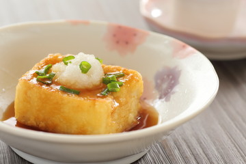 揚げ出し豆腐