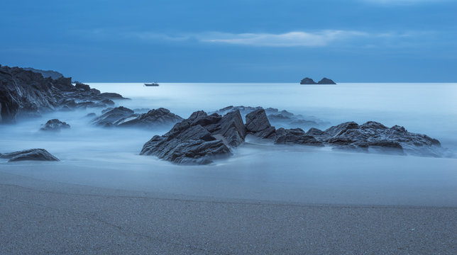 France, Bretagne, Cap Sizun, rocks in Atlantic Ocean, long exposure