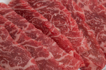 Obraz premium 焼肉用の牛カルビ肉