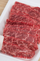 焼肉用の牛カルビ肉