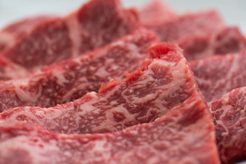 焼肉用の牛カルビ肉