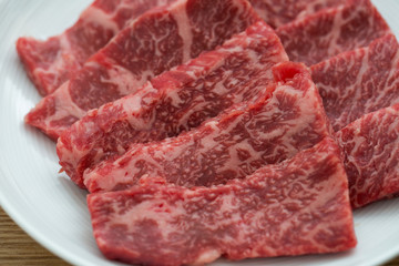焼肉用の牛カルビ肉