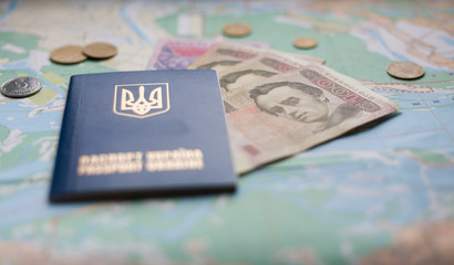 Паспорт, деньги, карта