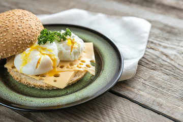 Sandwich with poached eggs