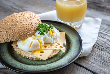 Sandwich with poached eggs