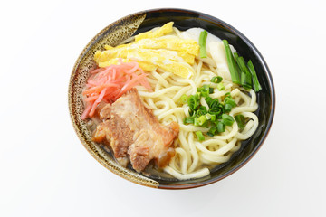 沖縄料理のソーキそば