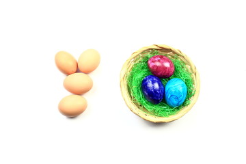Ostereier als Osterhase mit Korb