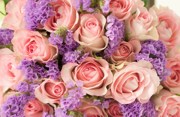 A bouquet of pink roses © Irina Sokolovskaya