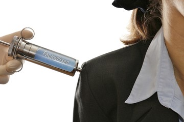 Naklejka premium Fachwissen wird geimpft