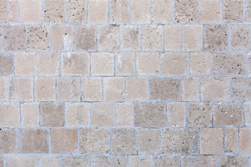 Wall of natural stone