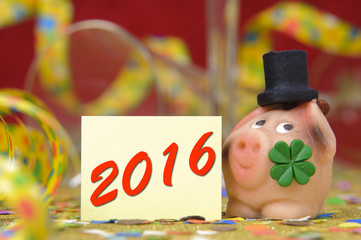 Neujahr und Silvester 2016 mit Glücksbringer Glücksschwein