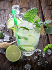 fresh mojito drink