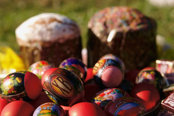 Easter cakes and eggs