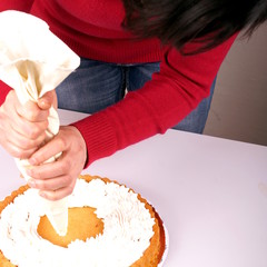 Decorating a cake