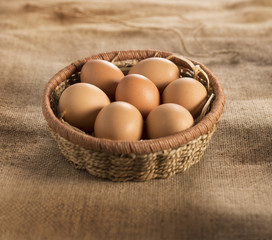 uova in cesto