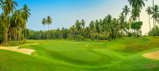 golf course panorama - 80135193