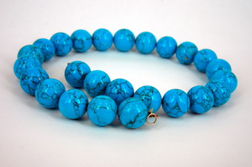 Бирюзовые бусы
