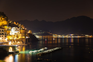 Fototapeta na wymiar Night view of Amalfi