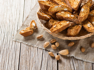 italian cantuccini cookies