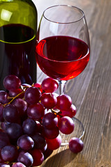 red wine and grapes