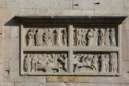modena cathedral, bas-relief