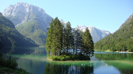Fototapeta na wymiar Lago del Predil