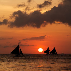 Obraz premium Beautiful sunset at Boracay, Philippines