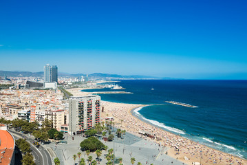 Naklejka premium Plaża Barceloneta w Barcelonie, Hiszpania