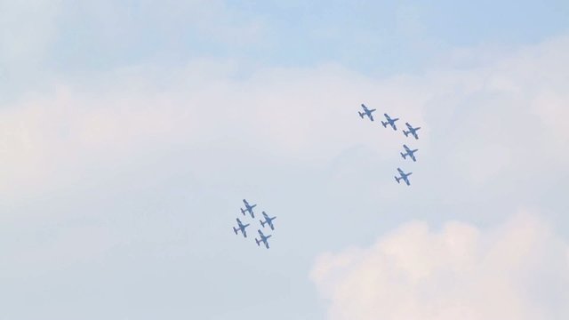Nine CF-339 (Frecce Trikolori, Italy) line up square