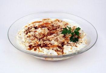 yoğurtlu makarna