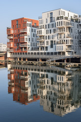 Fototapeta na wymiar Moderne Architektur am Westhafenpier in Frankfurt am Main
