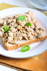 Tuna scrambled egg