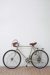 Fototapeta na wymiar Bicycle Classic White