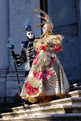 Fototapeta na wymiar Couple in costumes and masks, Venice carnival, Italy
