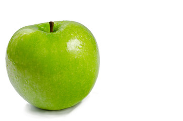 Hreen apple isolated on white