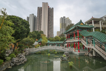 Obraz premium Traditional chinese garden park in Hong Kong