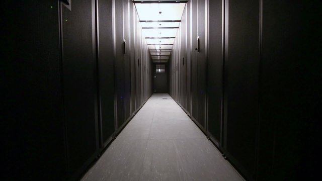 Light switched off and then turns on in corridor