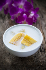 Bananes au lait de coco, dessert Thaïlandais