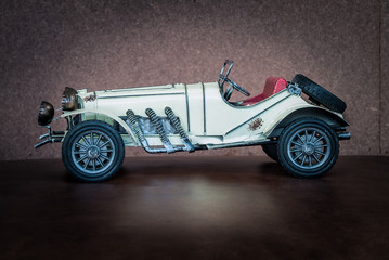 Antique toy car © hadkhanong