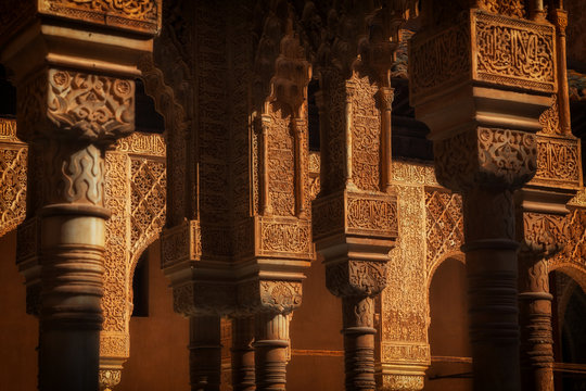 Alhambra de Granada. Muslim arches in the Court of the Lions