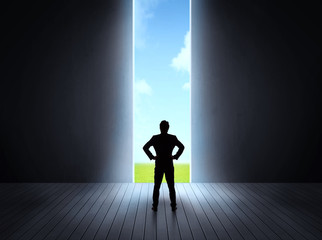 Obraz premium businessman walking to open gate