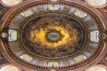 Fototapeta premium Painting on the ceiling of Peterskirche, Vienna, Austria