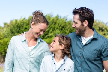 Obraz premium Happy family smiling at each other