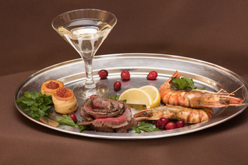 Grilled shrimps and beef meat