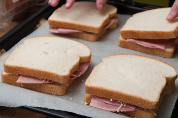 préparation croques monsieur