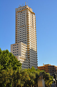 Rascacielos Torre de Madrid, arquitectura española