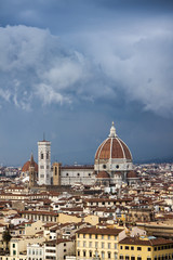 Fototapeta na wymiar Firenze,il Duomo e la città.